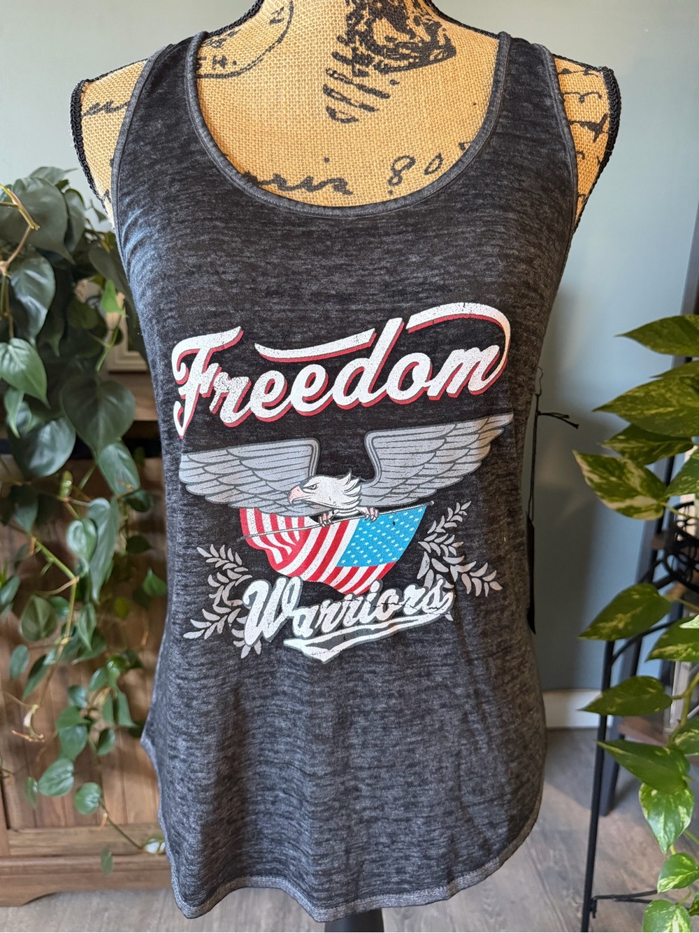 Women’s Forever 21 Tan Top. Size Small. NWT.
